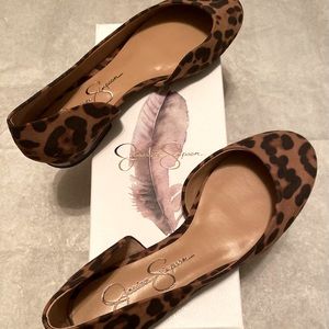 Jessica Simpson Gabrina natural leopard print microseude flats - New with tags.